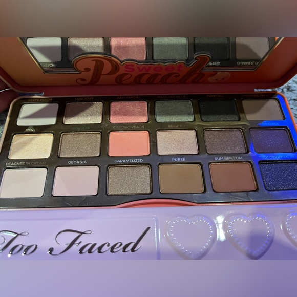 ❌ SOLD Eyeshadow Bundle - Picture 2 of 10
